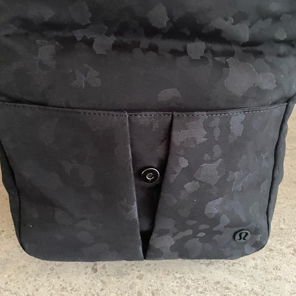 LAST ONE:LululemonAll Night Festival Crossbody Bag - Picture 11 of 16